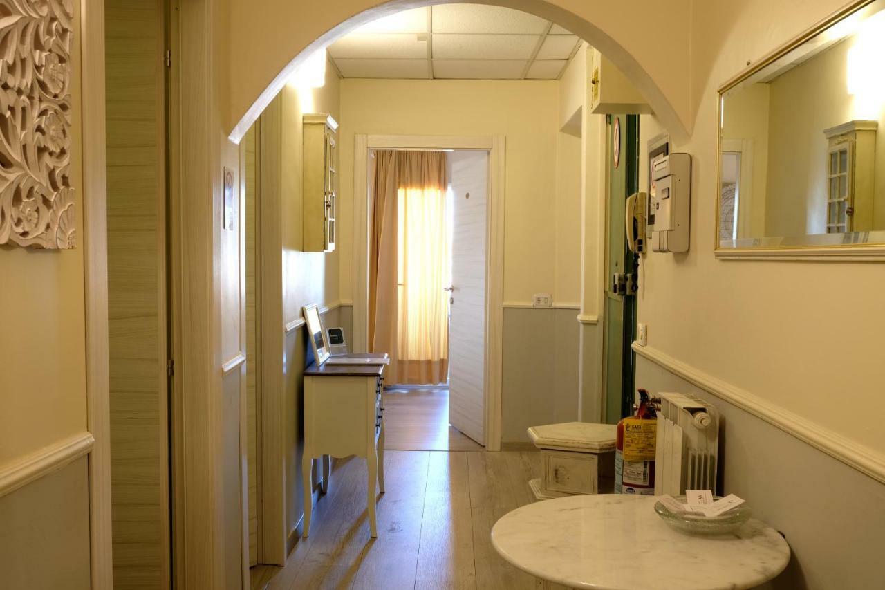 Residenza Le Rondini Hotell Florens Exteriör bild